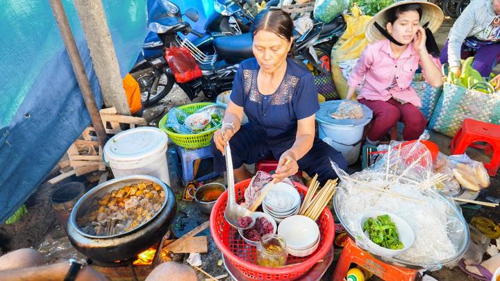 Mỹ Tâm: Họa mi tóc nâu và mối quan hệ với học trò
